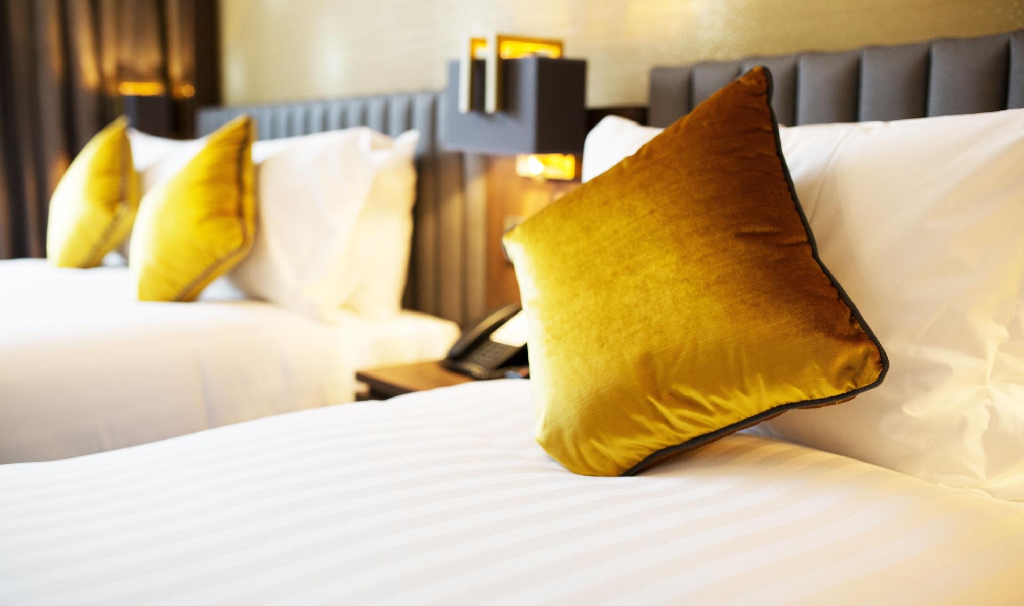 Iveagh Garden Hotel Dublin Exterior photo