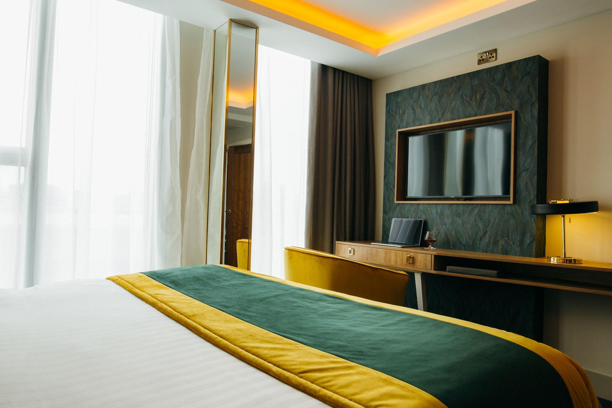 Iveagh Garden Hotel Dublin Exterior photo