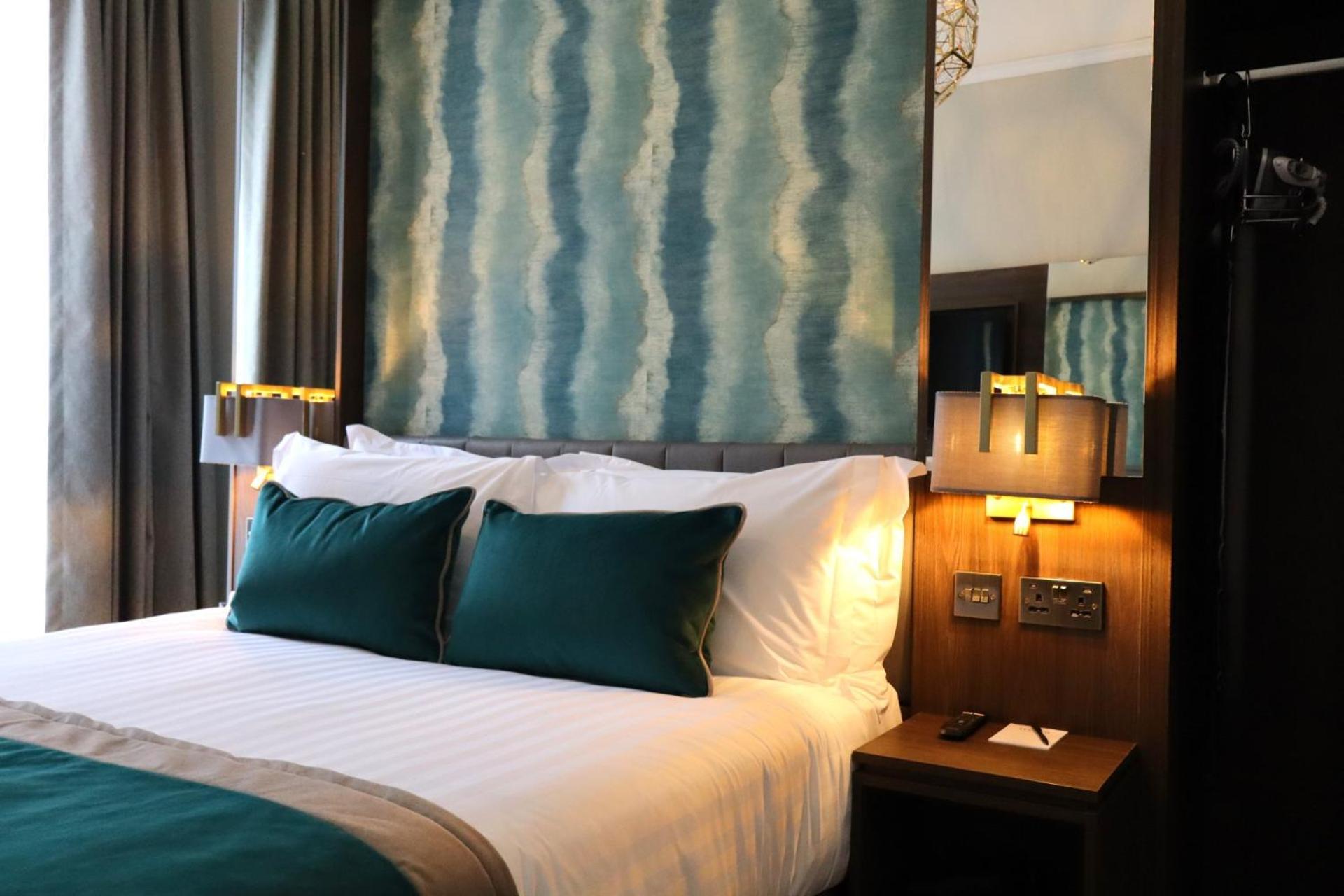 Iveagh Garden Hotel Dublin Exterior photo