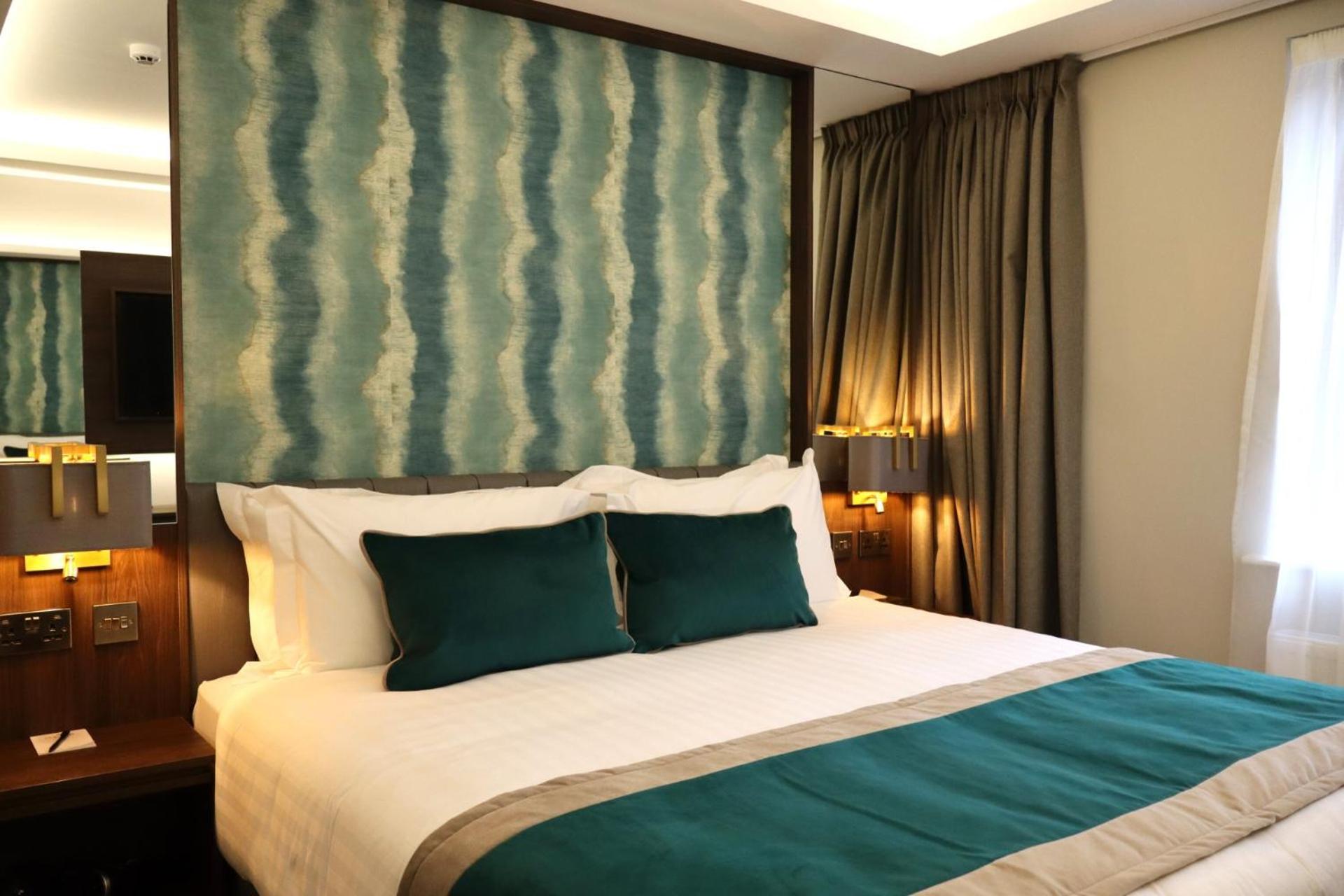 Iveagh Garden Hotel Dublin Exterior photo